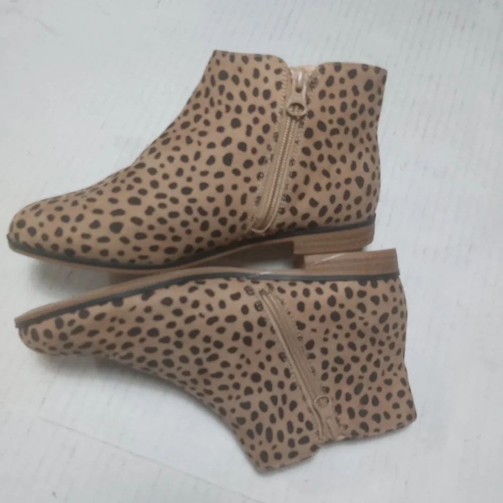Cat & Jack Leopard Print Ankle Boots Size 4 NWNT